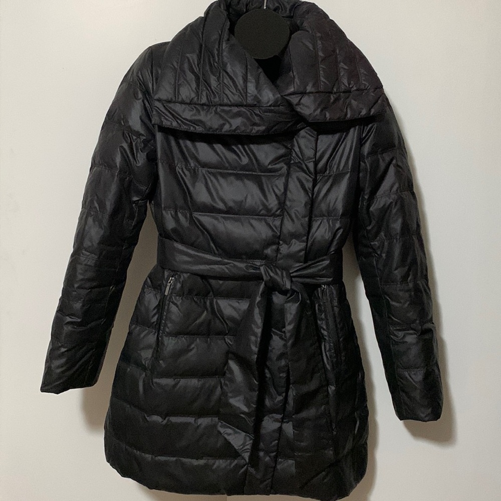 Laundry by Shelli Segal down puffer jacket in size M (medium)